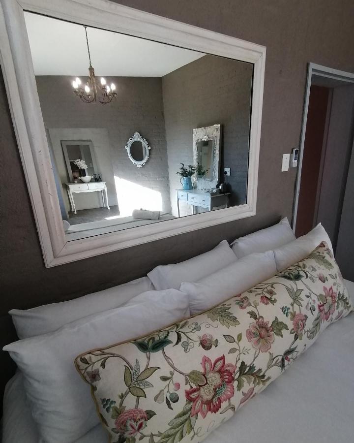 Tsumeb Theater Guesthouse Esterno foto