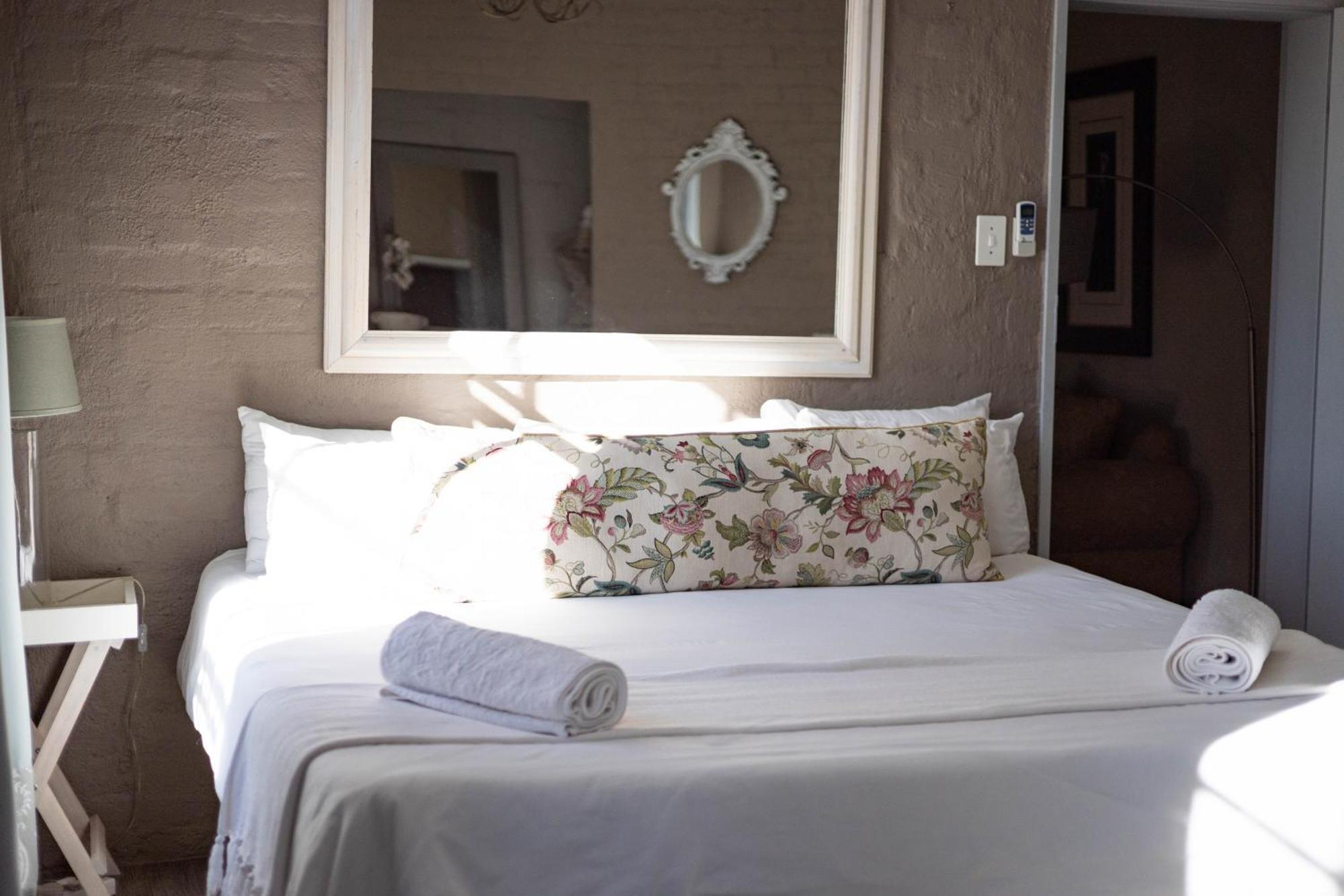 Tsumeb Theater Guesthouse Esterno foto