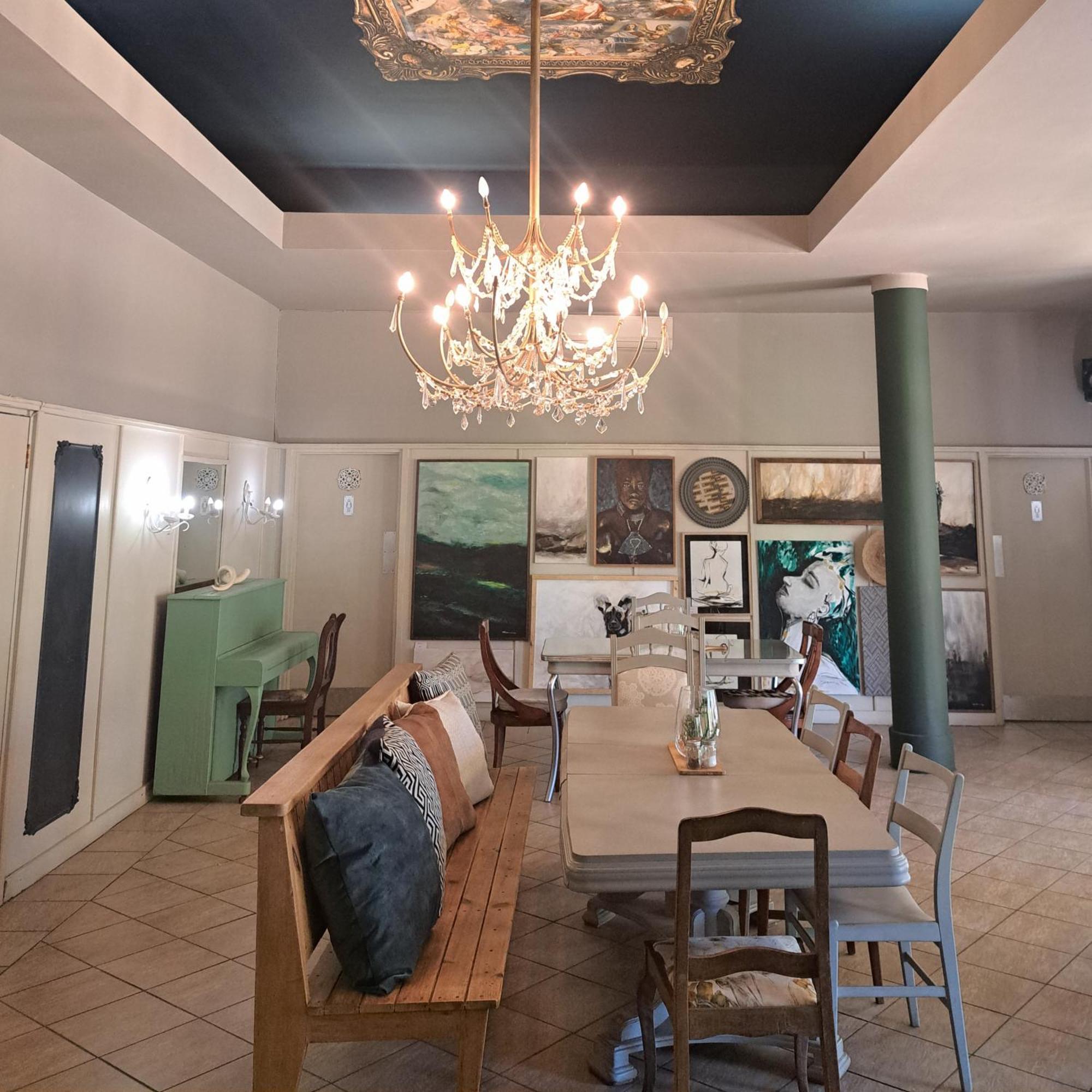 Tsumeb Theater Guesthouse Esterno foto