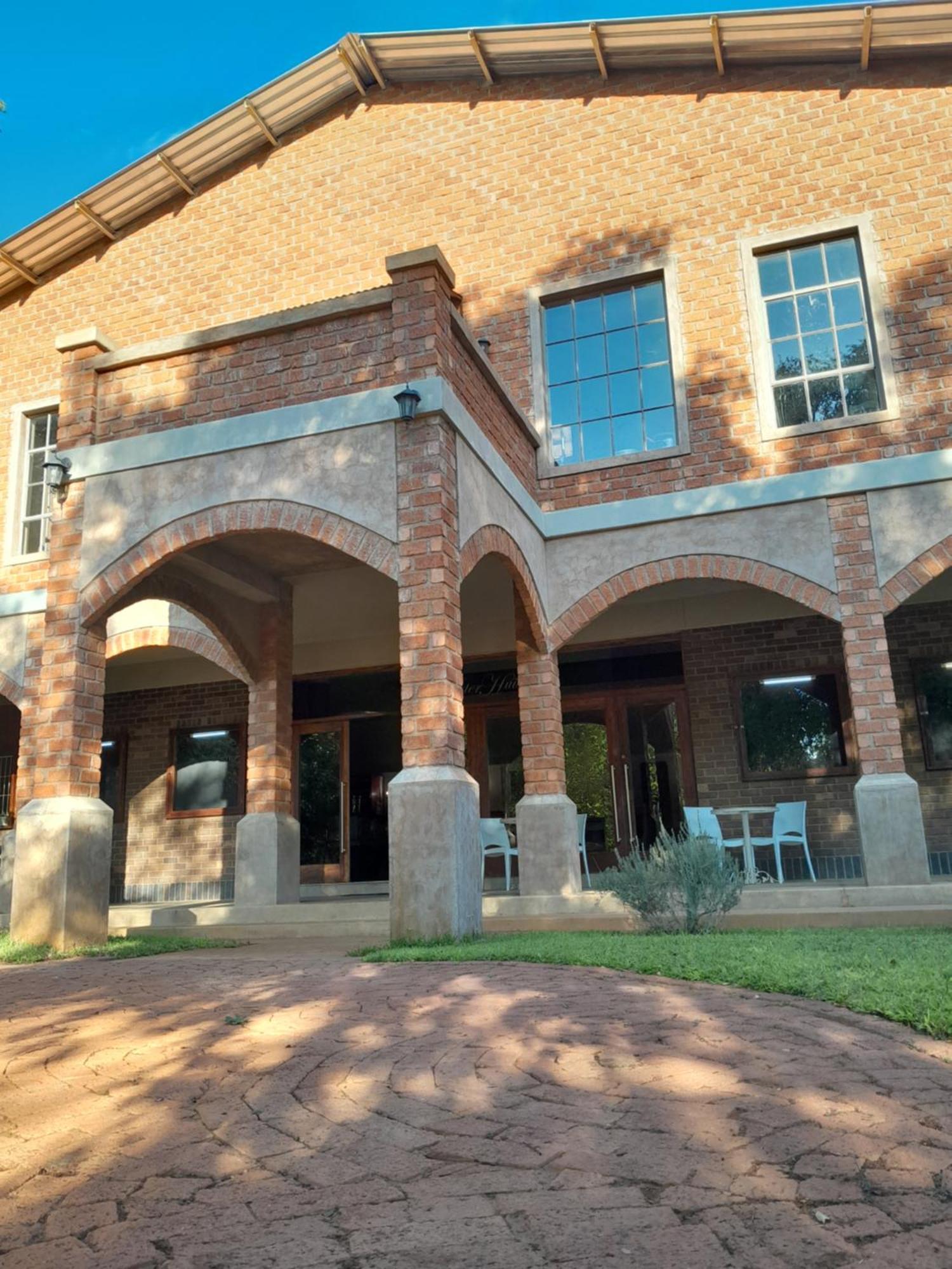 Tsumeb Theater Guesthouse Esterno foto