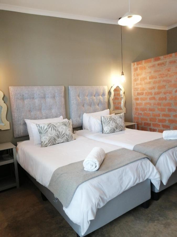 Tsumeb Theater Guesthouse Esterno foto